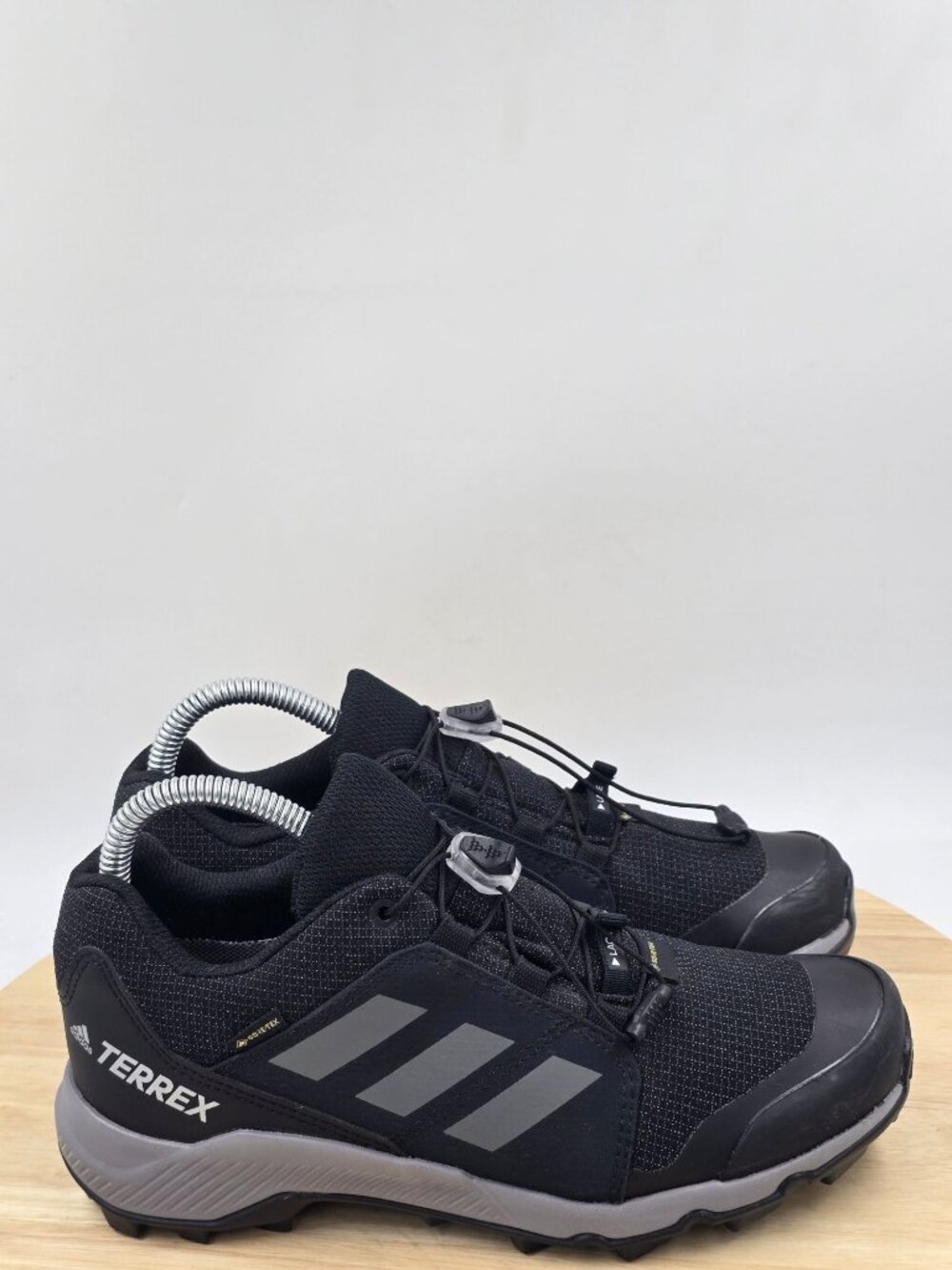 Adidas Terrex GORE-TEX hiking shoes Youth trekking waterproof- FU7268 sz 4.5